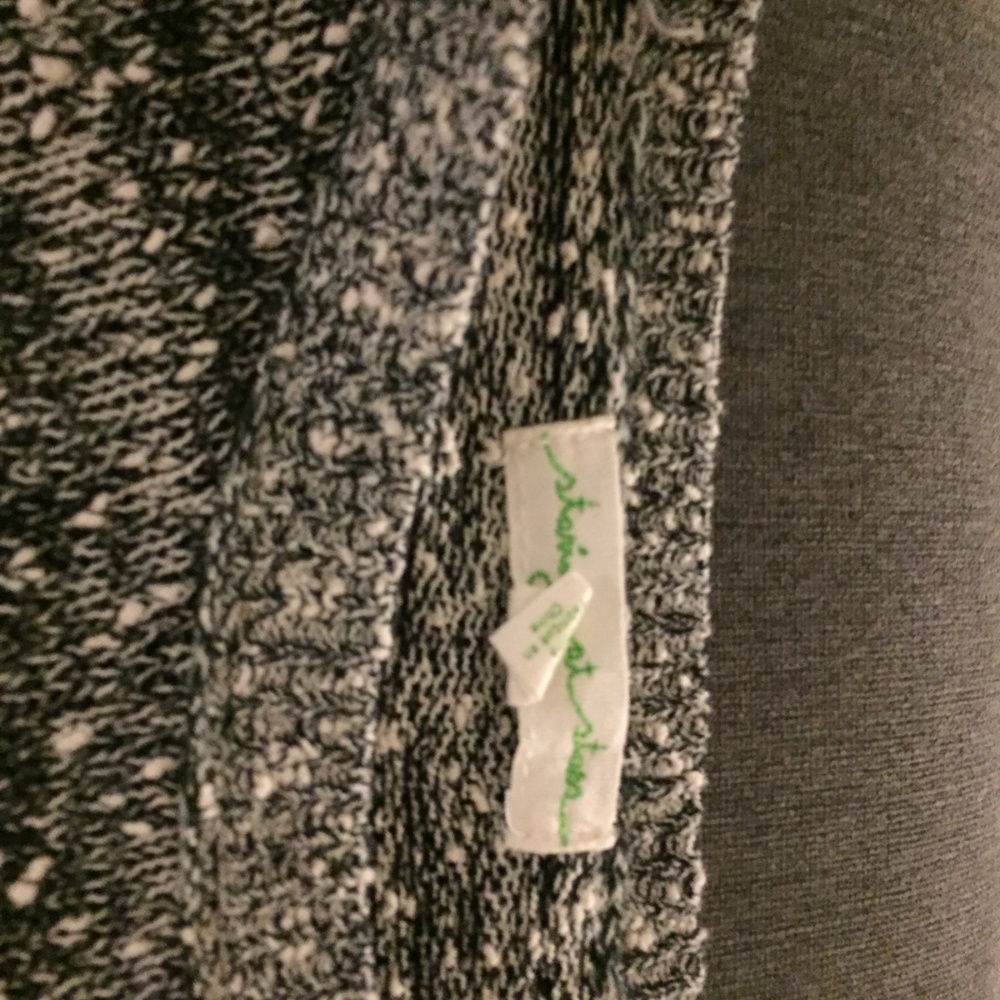 Crop Sweater - Picture 3 of 3